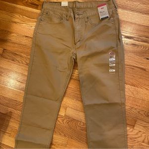 NWT men’s 34x34 514 straight style Levi’s . Typical khaki color